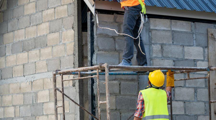 Professional New roof installation in Pontiac, MO